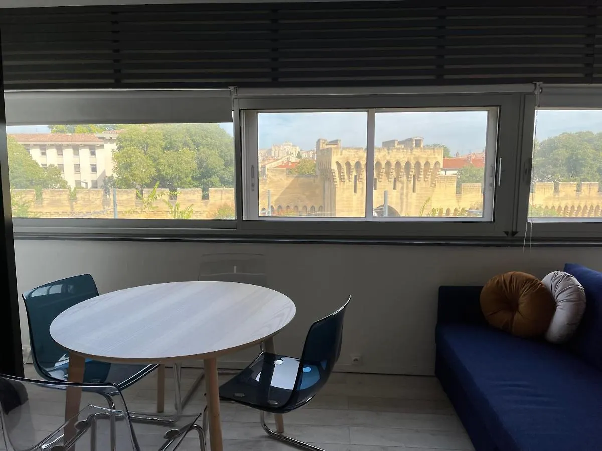 Eva - Gare Studio Climatise Pour 4Pers Avignon 0*,  France